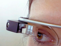 Google створює два типи розумних окулярів: перші вийдуть у 2026 році