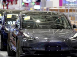 Выручка от продаж электромобилей Tesla в Китае всего в два раза отстаёт от американской