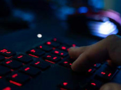 До США екстрадували хакера з Чернівців, який продав дані з понад 6 тисяч комп'ютерів