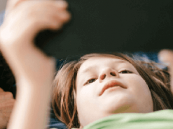 Как контролировать смартфон ребёнка?