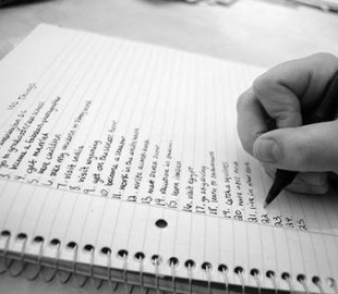 Крупнейшая авиакомпания Украины «делилась» списком пассажиров в сети – источник