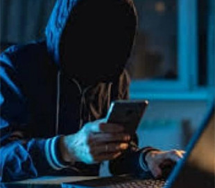 Жителі Рівненщини переказали на "безпечні" рахунки шахраїв майже 350 тис. грн