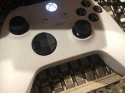 У игровой консоли Microsoft Xbox Series X обнаружилась новая версия