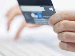 Неможливо вкрасти або втратити: в Україні почали випуск нового виду банківських карт