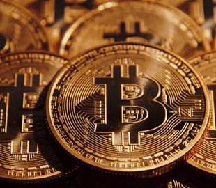 Биткоин впервые за два года стартовал с падения