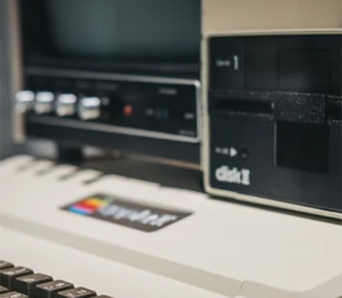 Довго вважався втраченим: рідкісний комп’ютер Apple продають за сотні тисяч доларів