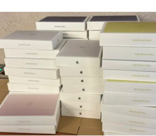 На Львівщину намагались ввезти незадекларовані 54 ноутбуки MacBook