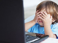 Полиция арестовала 27 мужчин за сексуальную эксплуатацию детей в Интернете