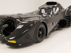 На аукціон виставили справжній Бетмобіль