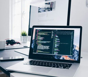 Забудьте про них назавжди. Шкідливі звички, які можуть "вбити" ваш ноутбук