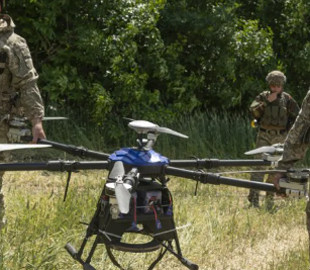 Розкриті технічні характеристики важких українських дронів, що знищують російську бронетехніку