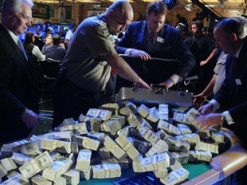 Владелец крупнейшего покер-рума хочет отсудить у Facebook $23 млн