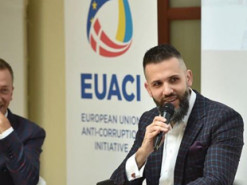 Таможня арестовала первые партии контрабандных iPhone 11