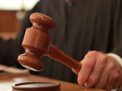 Телефонного мошенника, “спасавшего” граждан от полиции, осудили на три года