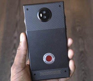 Red Hydrogen One: самый необычный смартфон