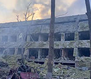 Спутниковые снимки Maxar Technologies запечатлели разрушения в Мариуполе