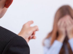 Стали відомі розміри штрафів за цькування на роботі