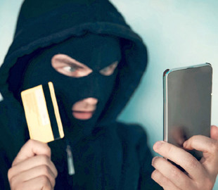 Жінка повірила смс-повідомленню та залишилась без 28 тисяч гривень