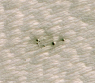 Искусственный интеллект помог найти свежие кратеры на Марсе