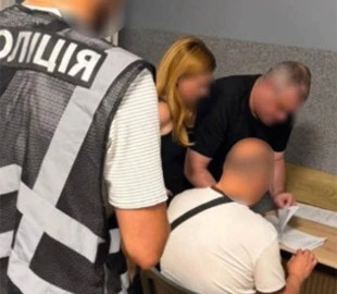 Знайомився через соцмережі: у Львові судитимуть чоловіка, який просив оголені фото у дітей