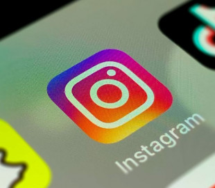 Отчет: Instagram лидирует по количеству загрузок в Google Play в 4-м квартале 2021 года