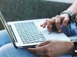 Знакомство по интернету обошлось женщине в десятки тысяч гривен