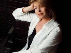 Донька Олени Кравець виправила російськомовне тату на своїй руці. Фото