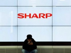 Sharp вернулась к годовой прибыли после трех лет убытков