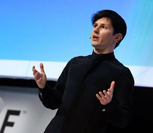 «Диктаторы любят WhatsApp»: Дуров обвинил мессенджер в слежке