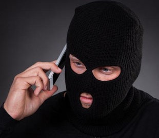 В Украине активизировали аферисты, которые представляются сотрудниками банков