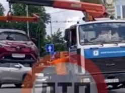 В Украине эвакуаторы массово забирают авто за неправильную парковку