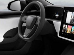 Покупатели Tesla Model S смогут отказаться от штурвала в пользу обычного руля