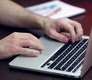 Эксперты выяснили, к чему приводит многочасовая работа за компьютером