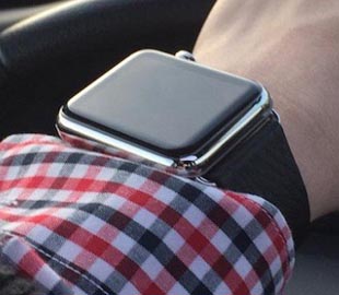 В Канаде водителя оштрафовали за использование часов Apple Watch