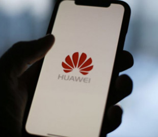 Эксперт объяснил, почему Google боится Huawei