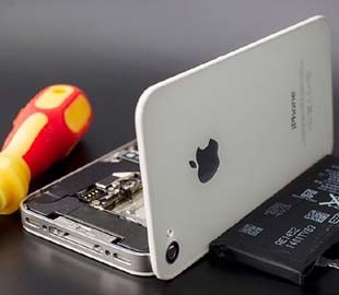 Как менялся аккумулятор iPhone за 10 лет