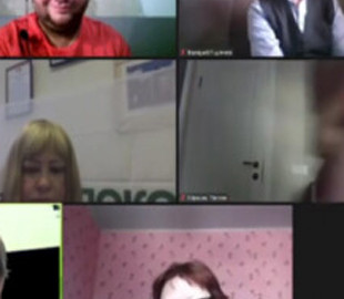 В РФ депутат засветился голышом на важном совещании в Zoom