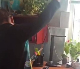 "Беспощадная дистанционка": онлайн-урок физкультуры насмешил украинцев