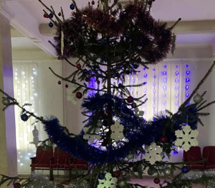 Елку из Министерства юстиции Украины высмеяли в соцсетях (фото)