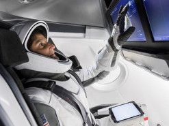 SpaceX отправит космических туристов вокруг Земли в 2021 году