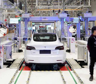 Tesla почти не страдает от дефицита чипов благодаря новым техпроцессам и наличию предприятия в Китае