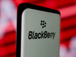 Владелец бренда BlackBerry окончательно отказался от разработки смартфонов