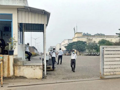 Стало известно, почему закрыли завод Foxconn по производству iPhone