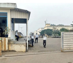 Стало известно, почему закрыли завод Foxconn по производству iPhone