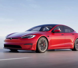 Американский регулятор заявил, что следит за проблемами с системой Tesla Autopilot