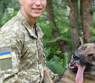 Украинские пограничники показали служебных собак