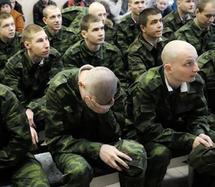 В России выпускников колледжа отправили в армию, даже не выдав дипломы