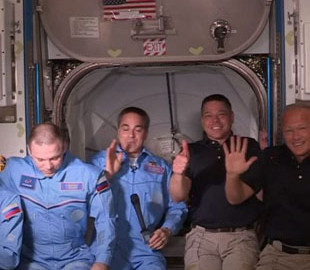 Стало известно, чем занимался экипаж корабля SpaceX в первую неделю на МКС