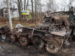 В сети появился новый впечатляющий ролик с уничтожением российских танков и БМП в Украине