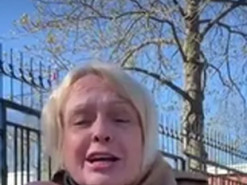 Розтоптала український прапор та образила українку: у Швеції покарали неадекватну росіянку